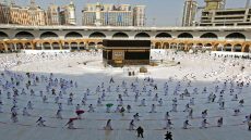 كم عدد سكان مكة المكرمة 2023 ومتوسط الاعمار فيها