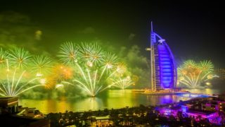 قائمة أماكن احتفالات رأس السنة في الامارات والمواعيد 2024